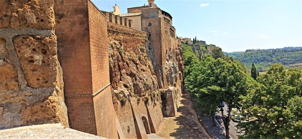 Elegante Loft A Orvieto Centro Exterior foto